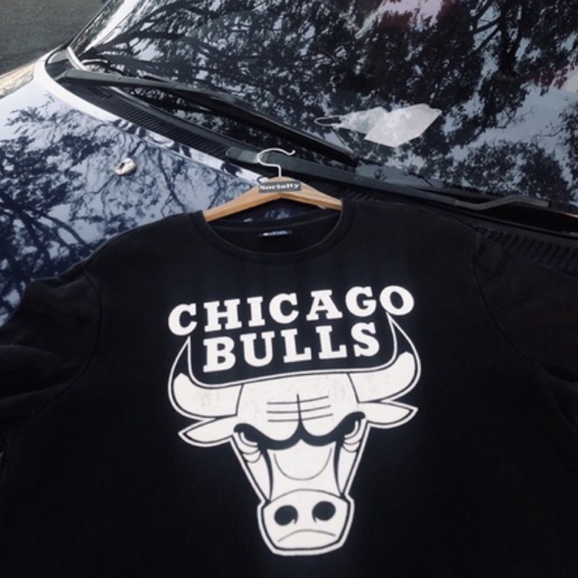 Hoodie Crewneck Chicago Bulls Big Logo Original Second Preloved Thrift