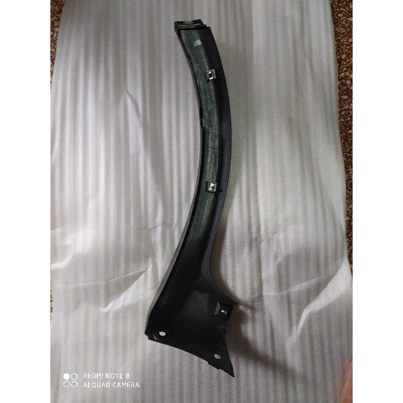 LIST SIDE BEMPER /LIST BODY BAGIAN BEMPER DEPAN SUZUKI SX4