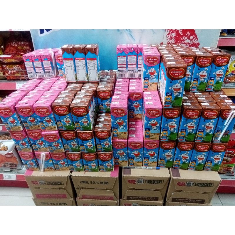 

Vidoran Coklat / Strawberry UHT Susu Cair 115 /180 mL Xmart