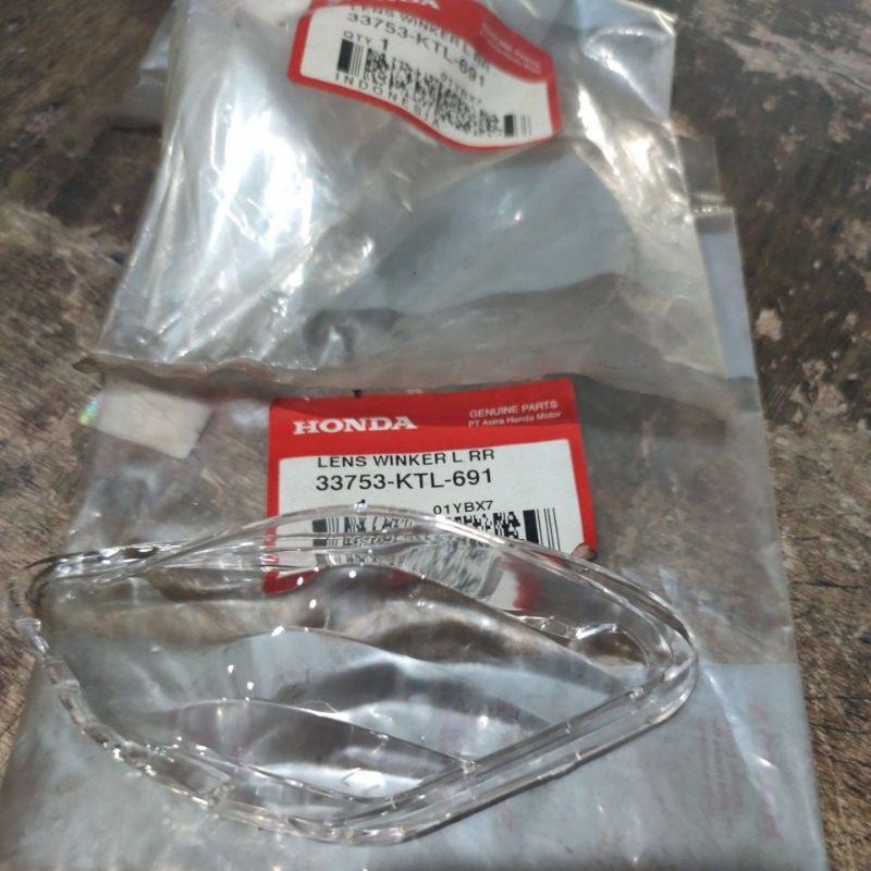 mika sen belakang supra fit new, sebelah KIRI saja