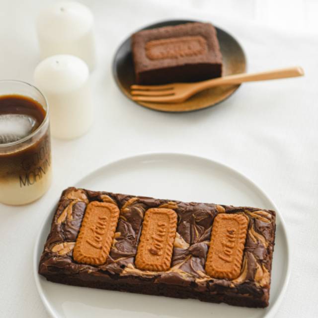 

BISLAFF - BROWNIES PANGGANG SPECIAL EDITION BISCOFF LOTUS