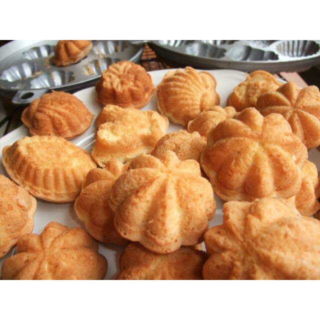 

Kue Bolu / Kue Bhoi (bentuk ikan, dll)