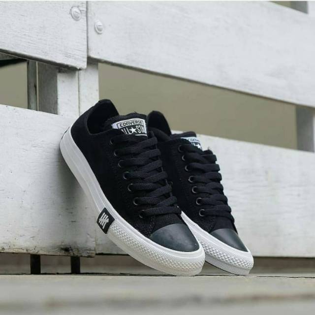 Sepatu Converse CT PRO UNDEFEADTED BLACK HITAM PUTIH SEKOLAH KULIAH KERJA SANTAI KADO PRIA WANITA