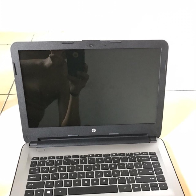 HP 14-am128tx Notebook - Abu-abu [Core i5-7200U/4 GB/1 TB/AMD Radeon R5 M430/14 Inch]