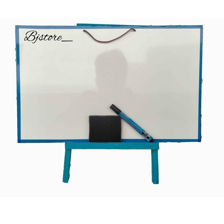 

((Q-UZI_»)) Papan Tulis / Whiteboard Anak ( FREE SPIDOL + PENGHAPUS ) dengan Penyanggah kayu Ukuran 30x50 cm-trending