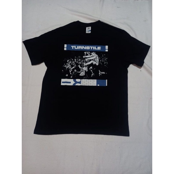Tshirt turnstile