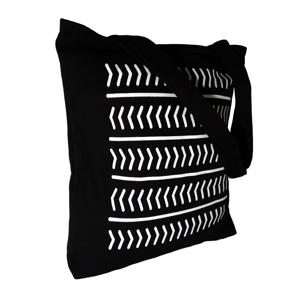 Tote Bag Kanvas Wanita Resleting dengan Desain Aesthetic Motif Garis Gaya yang Elegan dan Minimalis