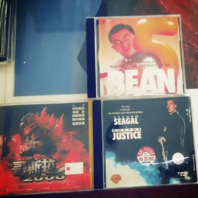 Vcd godzilla mr. Bean out of justice