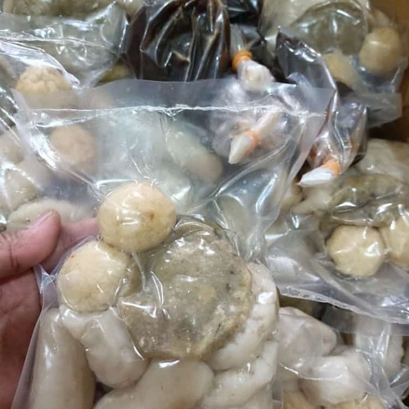 

pempek palembang asli tenggiri