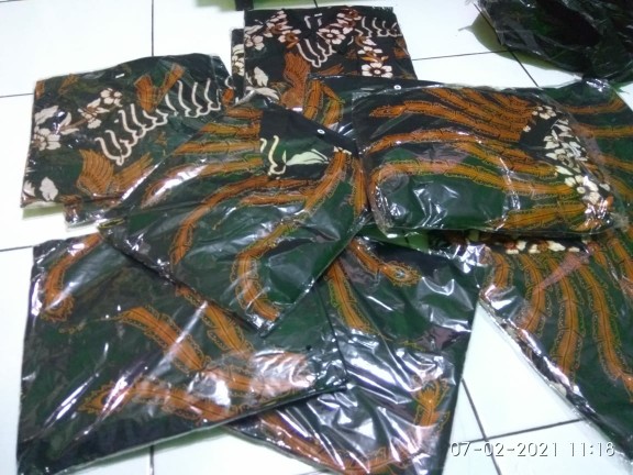 Maura Couple - Sania Ruffle Batik Couple Ori Ndoro Jowi Dnt Garansi Termurah Shopee - Sarwendah