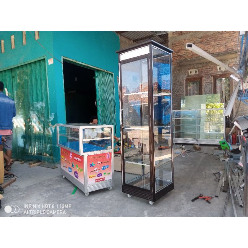 lemari Aluminium kaca hias buat display