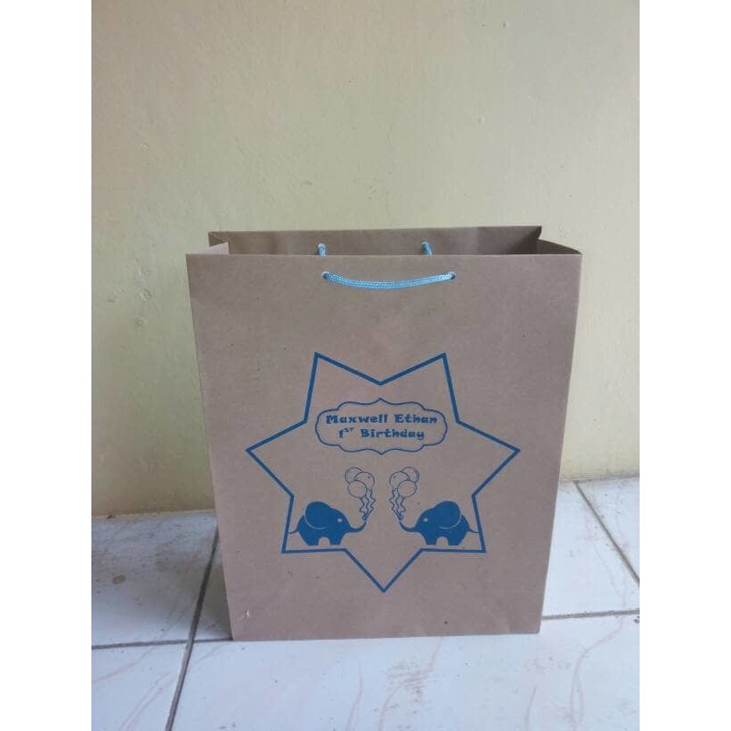 

Paper Bag Besar + Sablon, P25*L10*T30 cm
