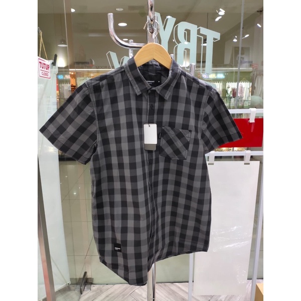 KEMEJA COWOK GREENLIGHT NEW ARRIVAL LENGAN PENDEK