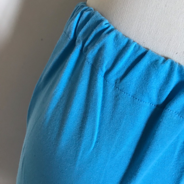 Rok spandek warna biru