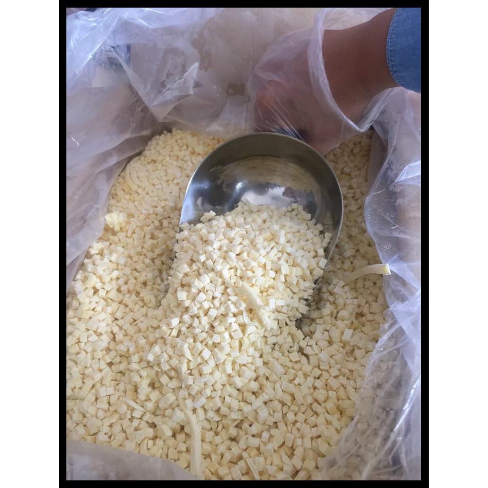 

Terjamin Anchor MOZARELLA DICED DICE DADU 1kg