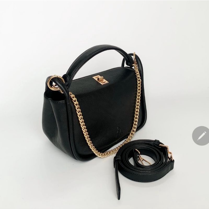 Dona Bag (Black) by Kian