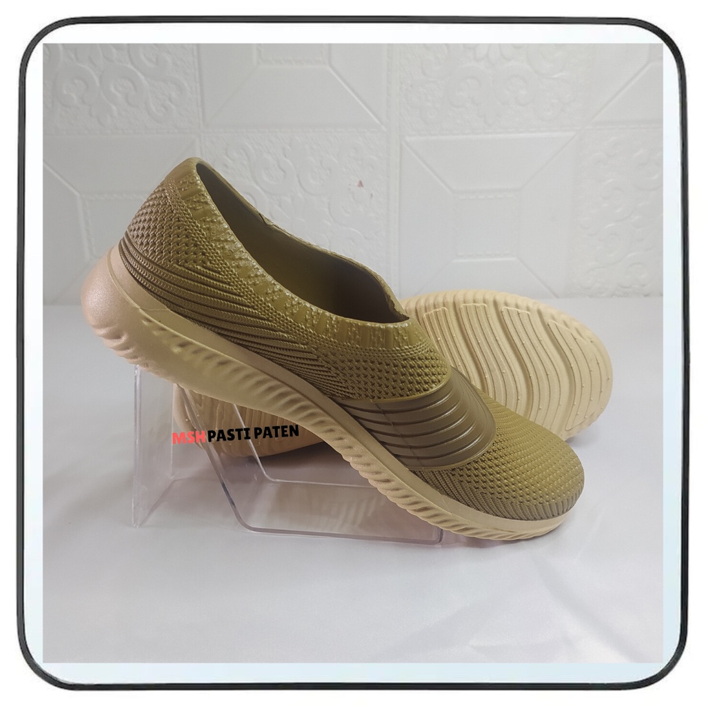 Sepatu karet slip on wanita Sepatu yumeida 22015 ukuran 37-1