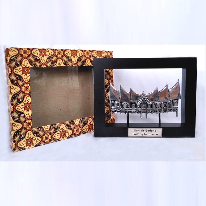 Souvenir Frame Rumah Gadang Khas MInang Khas Indonesia