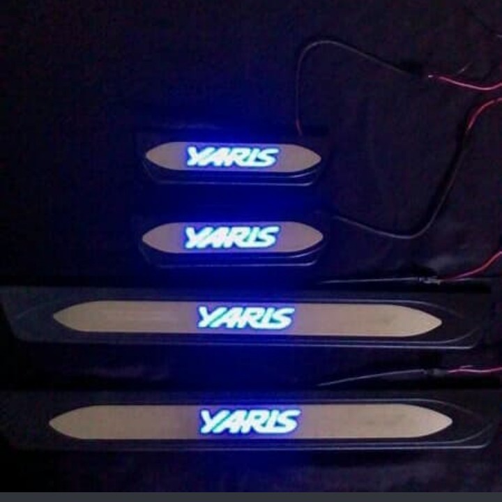 Sill Plate Samping Lampu LED Mobil Toyota Yaris