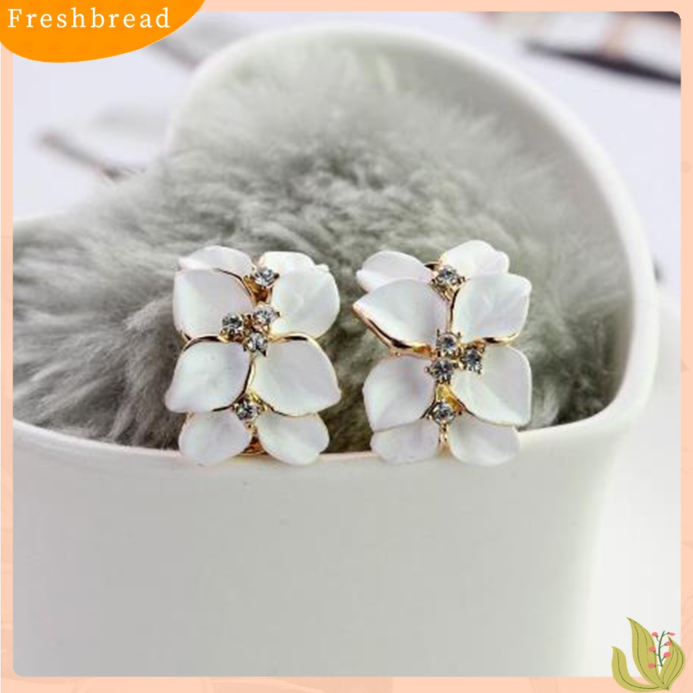 Fresh| Anting Tusuk Motif Bunga Gardenia Hias Berlian Imitasi Lucu Untuk Wanitahadiah