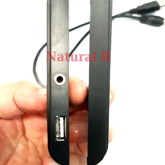 KUPING TOYOTA / KUPING INNOVA DGN AUX DAN USB PORT