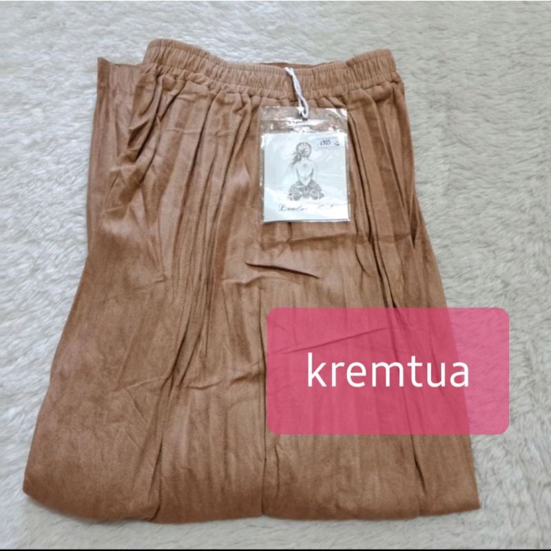 Rok prisket suede LONDON GIRL import panjang 80cm & 95cm | rok prisket suede hitam coksu navy brown-Kremtua/abutua TULIS