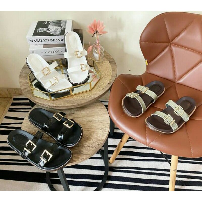 sandal CK
