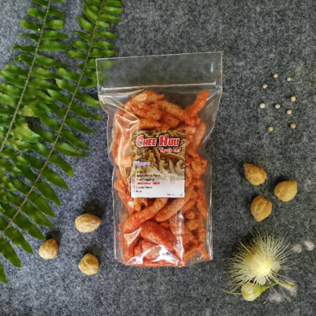 

Camilan cheetos tahu rasa balado pedas manis