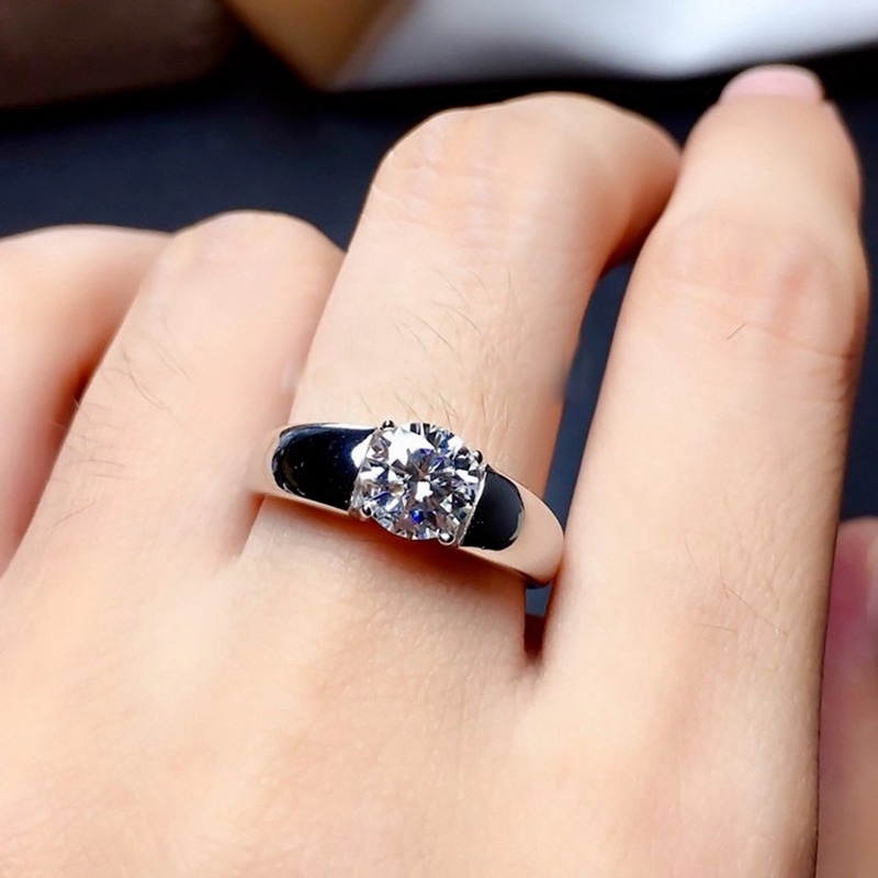 Cincin 2 Karat Aksen Berlian Untuk Pria