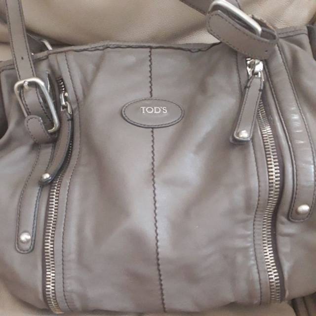 FLASH SALE Preloved Tas Tods Leather