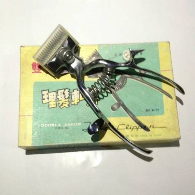 

Gunting Cukur Manual Kuno Jadul Langka Merk Double Arrow