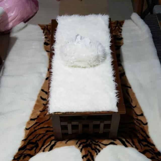 Karpet bulu korea motif macan satu set plus taplak dan tempat tissue