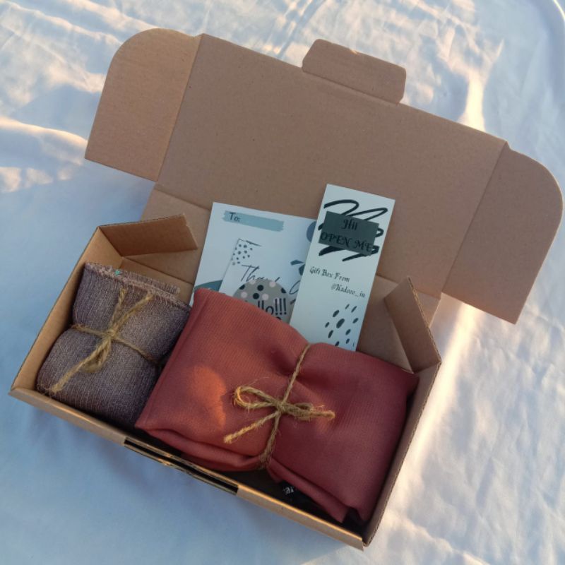 TERMURAH !!! PAKET SUPER HEMAT KADO HAMPERS CEWEK WISUDA, PERNIKAHAN, ULANG TAHUN, SAOUVENIR | kado cewek, kado unik, kado murah, hampers lebaran, kado wisuda, ulangtahun pernikahan kado hijab bella square