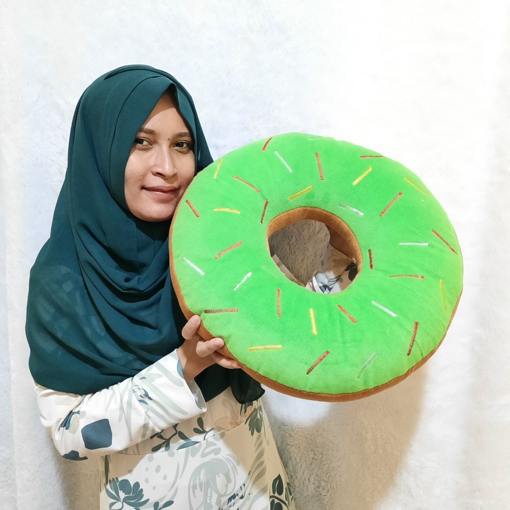 BANTAL donat murah boneka