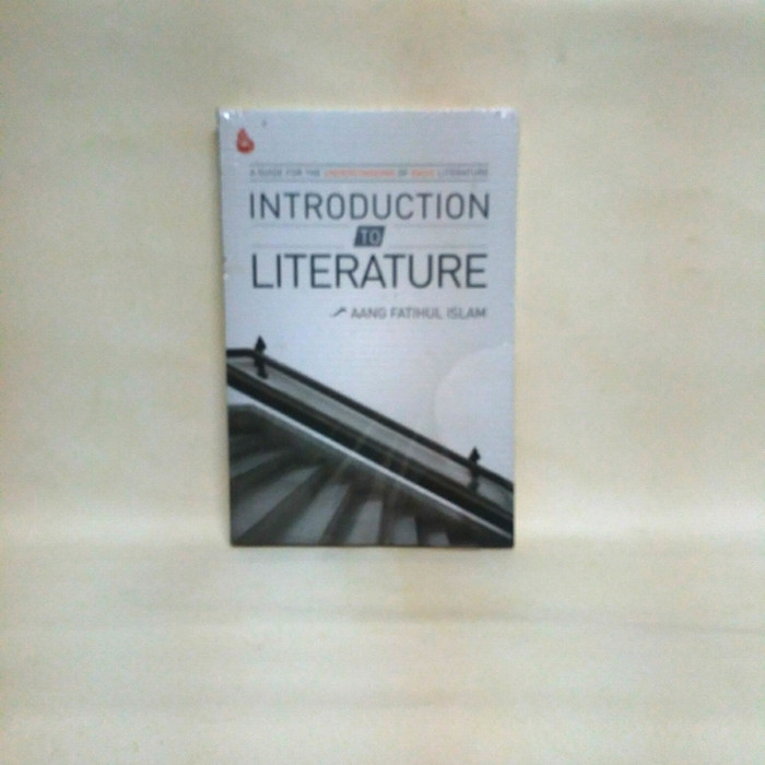 BUKU INTRODUCTION TO LITERATURE