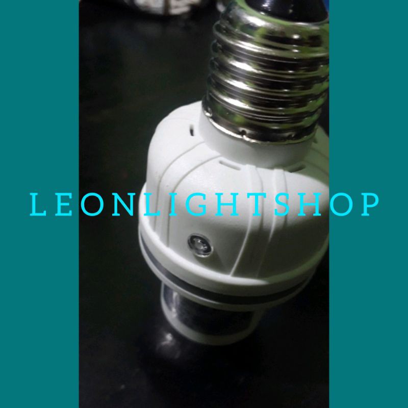 KRISBOW FITTING E-27 SOCKET LAMPU SENSOR OTOMATIS/ACE LAMP HOLDER SENSOR/ACE FITTING SENSOR CAHAYA