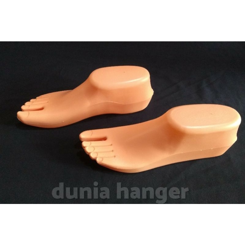 Manekin kaki plastik display sandal