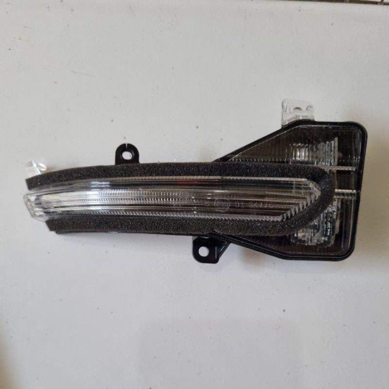 Lampu Sein Spion Rush Avanza Xenia Terbaru kanan