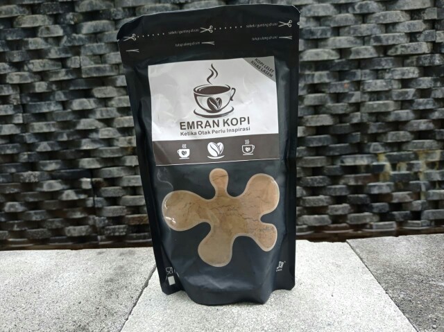 Kemasan Stabding Pouch Windows Hitam 14x23 Cm Kemasan Kopi Kemasan Keripik Plastik Berdiri