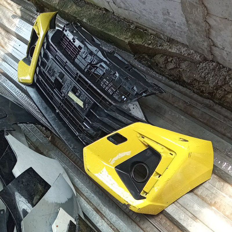 Bumper depan Daihatsu Ayla 2021