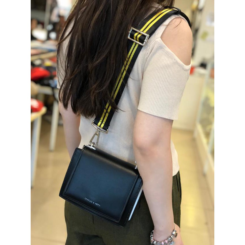 TAS SELEMPANG CHARLES & KEITH 818226 LAV TAS SELEMPANG TAS IMPORT TAS BRANDED TAS BATAM TAS FASHION