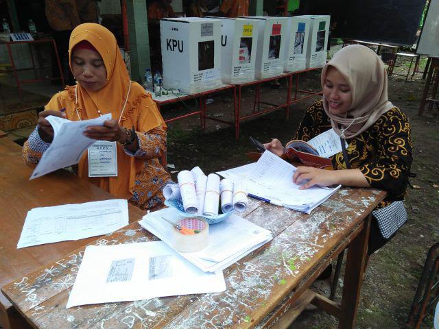 Atasan Batik Dolby Dolbi Dobby Doby Tenun Sutra Tulis Halus Katun Atbm Baron ,sarombit Atasan