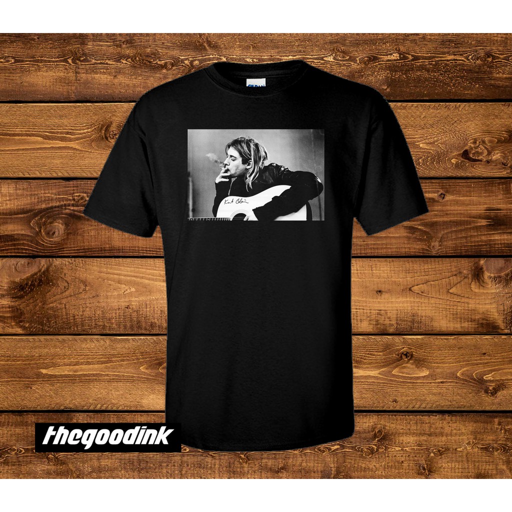 Kaos Nirvana - Kurt Cobain Guitar Hitam - Original Gildan T-shirt