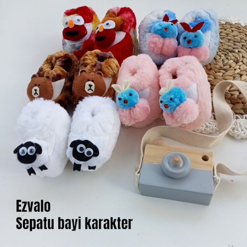 sepatu bayi newborn karakter lucu sepatu bulu bayi