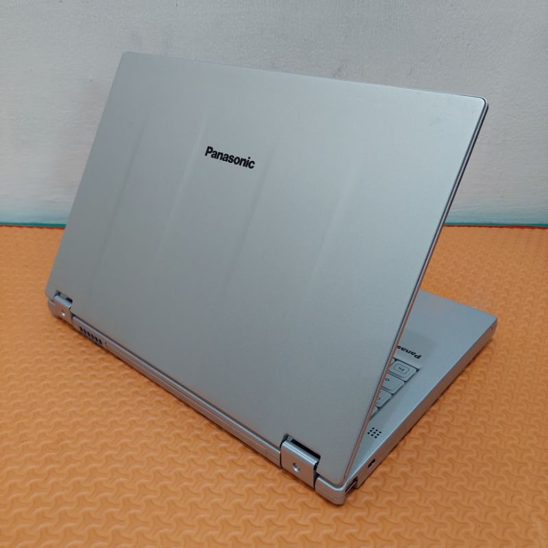 Laptop Murah Original Ultrabook Core i3 / i5 Ram 4GB / 8GB HDD 500GB / SSD 256GB 14