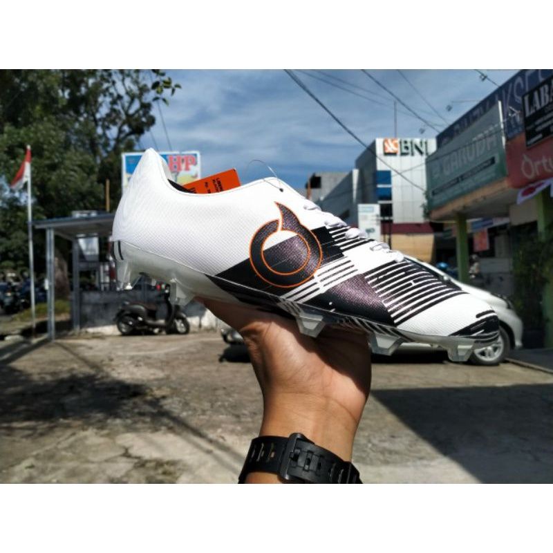 ortuseight LIBERO FG BLACK/WHITE size 39 40 41