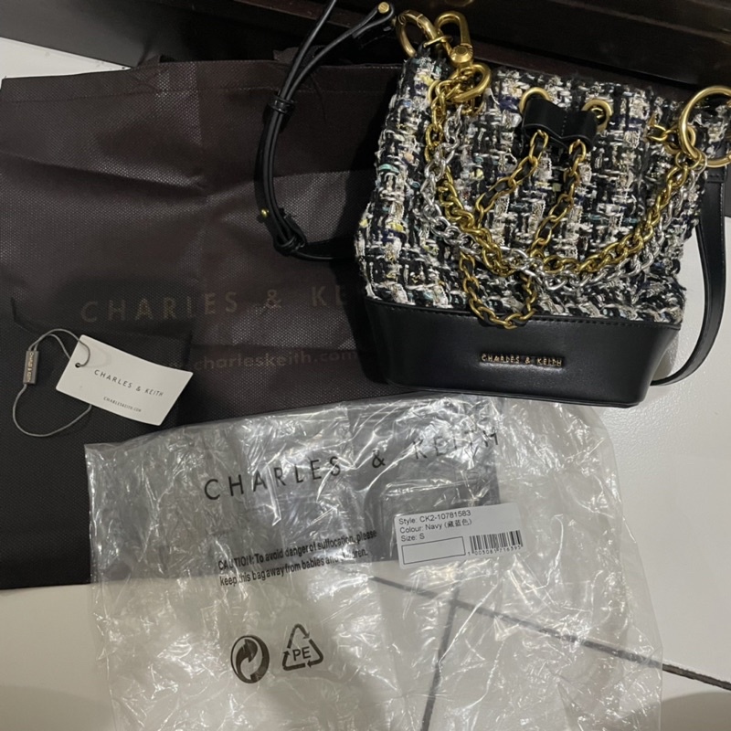 PRELOVED NEW TAS CNK CK CHARLES AND KEITH TWEED BUCKET BAG BLACK