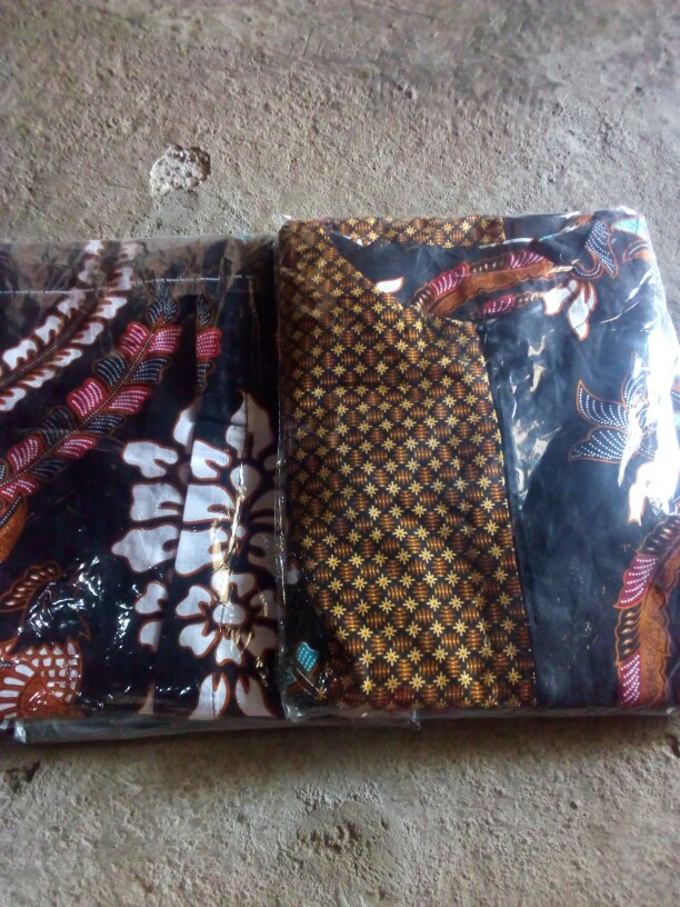 Batik Couple Keluarga Sania Ruffle Ori Ndoro Jowi Motif Manuk Kembar
