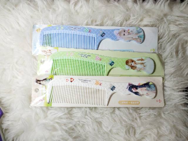 SS09 Sisir Plastik Premium Karakter Isi 1