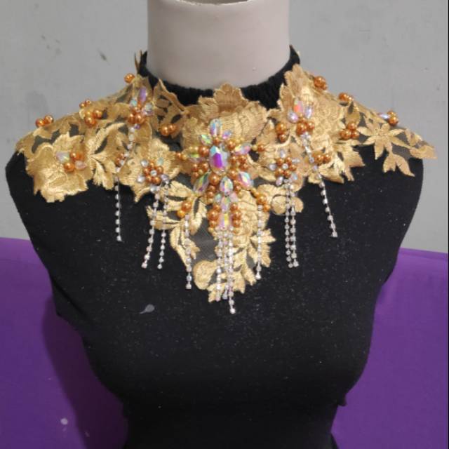 Coker leher gaun pengantin warna gold